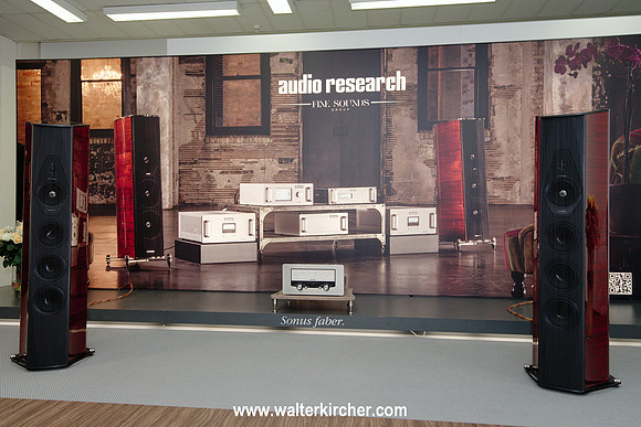 HIGH END 2014: Sonus Faber Lilium speakers - a mix of Ex3ma and Aida speakers with new Audio Research Galileo series amplifier