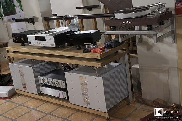 SoulSonic Impulse SE setup - driven by two Accustic Arts AMP II amplifiers, sources: Reimyo CDP 777 cd player and Bruno Puhar turntable/tonearm with Panasonic EPC-450C-II Strain Gauge cartridge.