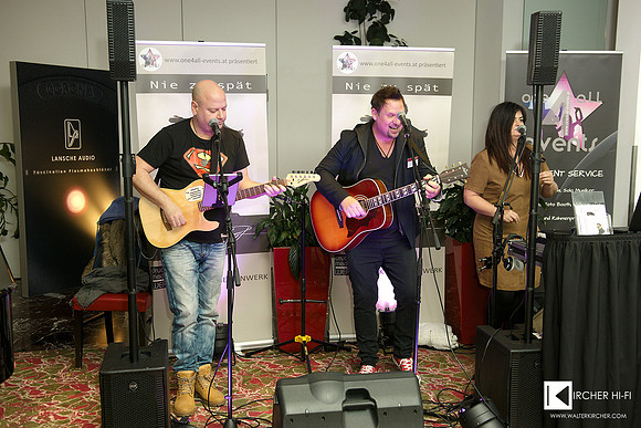 Live Music at the fair, sometimes a bit loud near my booth :)