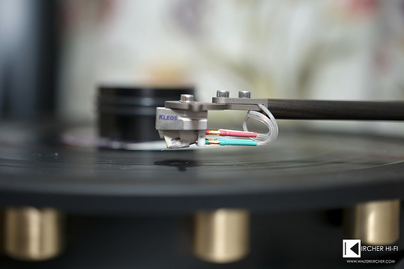 Dr. Feickert Analogue Blackbird turntable
