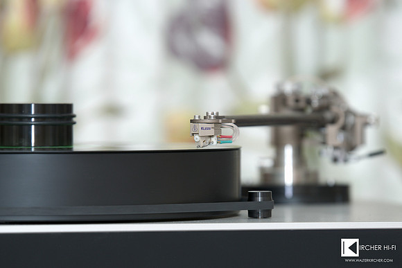 Dr. Feickert Analogue Blackbird turntable