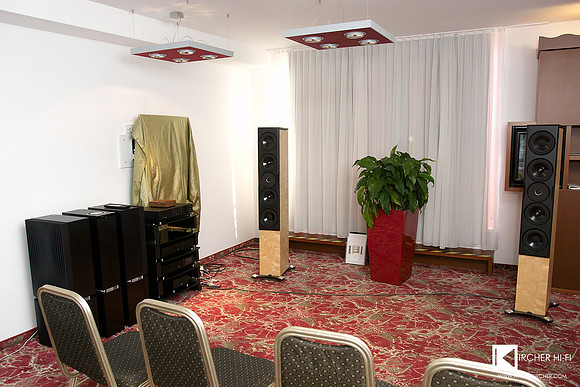 Longtone from Vienna showed Naim including Naim Statement amplifiers powering Neat speakers