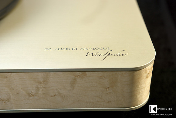 Dr. Feickert Analogue Woodpecker turntable