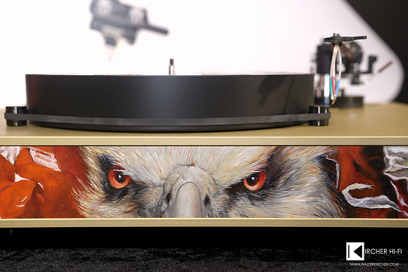 Dr. Feickert Analogue Firebird - again in special luxury design