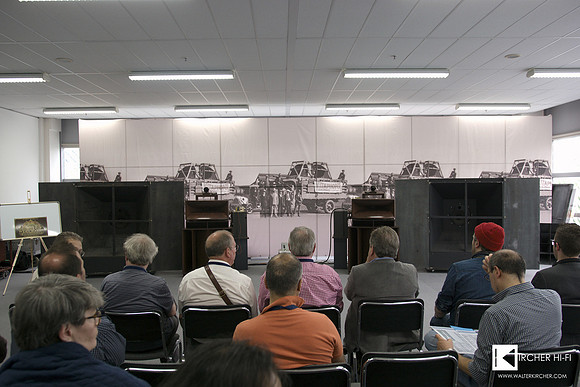 Western Electrics Vintage horn speakers in Silbatone room