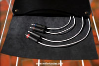 Chisto Das Klang Walter Kircher Edition: rca cables exclusively assembled with KLE Innovations Pure Harmony plugs next to ETI Silver Bullet plugs (former prototype cables)