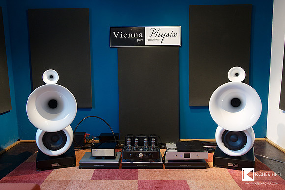 White Vienna Physix Diva grandezza horn speakers