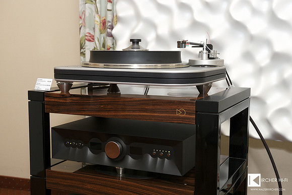 Spiral Groove SG1.1 turntable on top