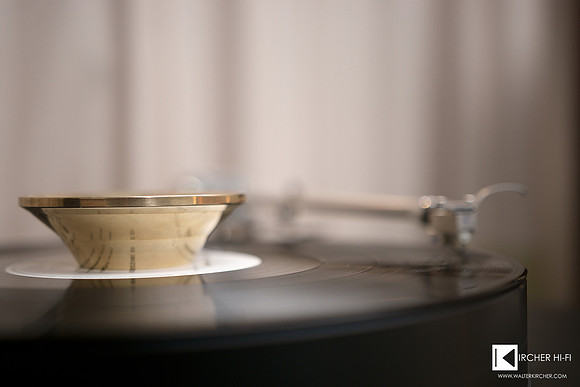 The HighEndNovum PMR LP ONE record clamp & resonator made from bronze was a welcome add-on at the show
