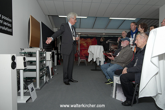 HIGH END 2014: Vince Bruzzese (Totem Acoustic) in the demonstration