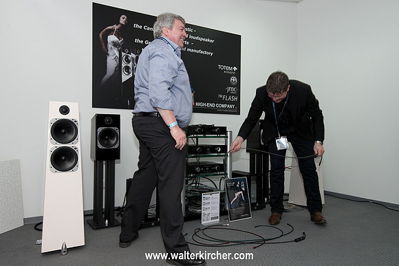 Accustic Arts representative Michael Fischer assisting at the STEREO magazine workshop