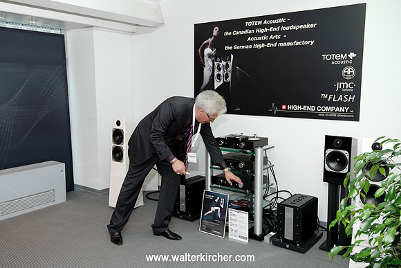 HIGH END 2014: Vince Bruzzese (Totem Acoustic) in the demonstration