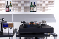 Dr. Feickert Analogue Blackbird record player