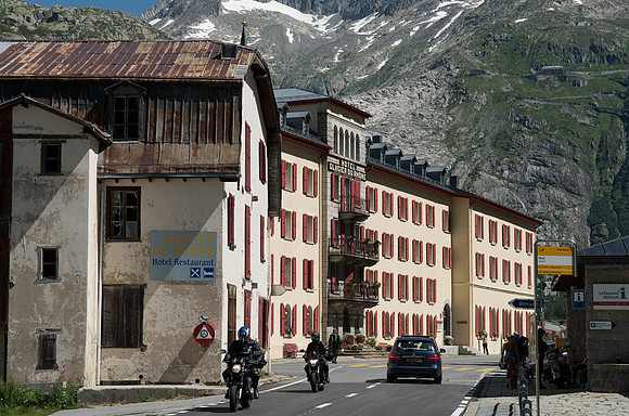 Furka Pass: Hotel Glacier du Rhone in Gletsch, 1759m