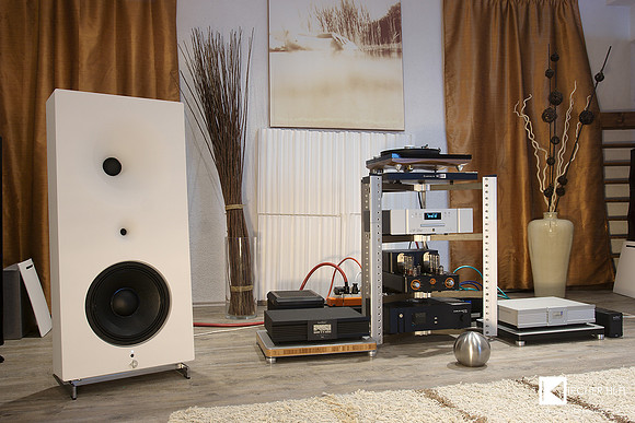 A complex setup - and so showing the benefits of every specific IsoTek product very clear!
