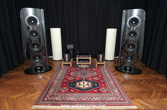 SoulSonic Impulse SE flagship loudspeaker, driven by Accustic Arts reference electronics