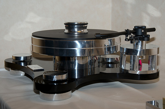 Klangbilder 2012 - Accustic Arts electronics and Totem Acoustic Elements loudspeaker, Transrotor turntable