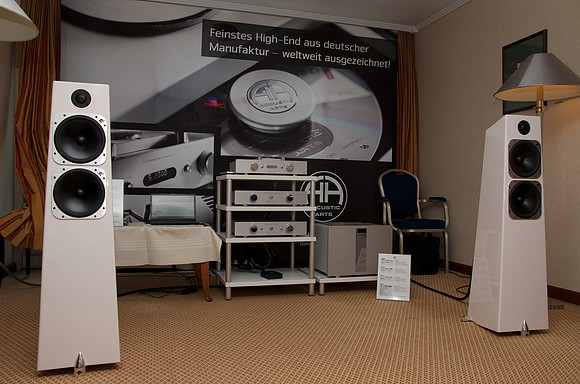 Klangbilder 2012 - Accustic Arts reference line electronics and Totem Acoustic Elements Metal loudspeaker