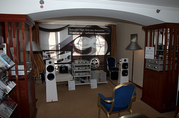 Klangbilder 2012 - Accustic Arts reference line electronics and Totem Acoustic Elements Metal loudspeaker