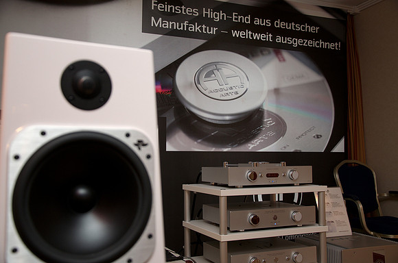 Klangbilder 2012 - Accustic Arts reference line electronics and Totem Acoustic Elements Metal loudspeaker
