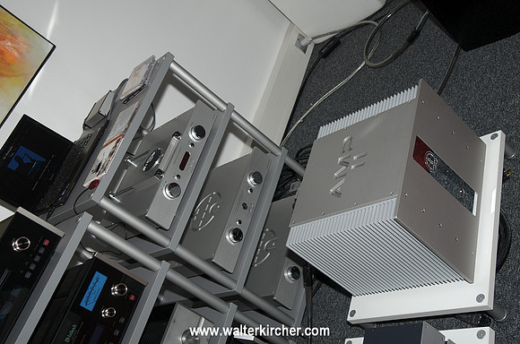 Accustic Arts reference series (DRIVE II, TUBE-DAC II, TUBE-PREAMP II and AMP II)