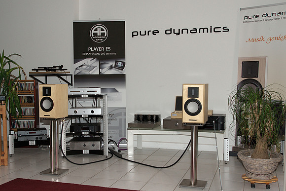 Pure Dynamcis Keramix loudspeaker with Accustic Arts Player ES and Power ES electronics