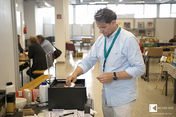 Yuri Zamazeev demonstrating professional cleaning of vinyl records