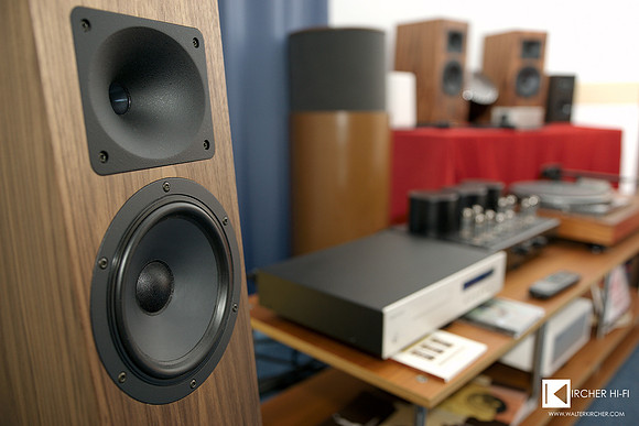 Blumenhofer Acoustics Tempesta 17 live on show