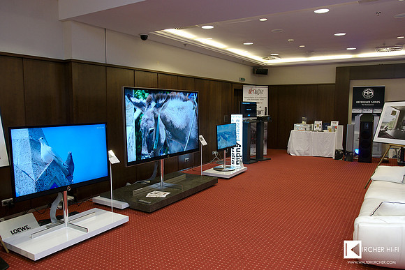 German Loewe tv gallerie - 4K fun in our room