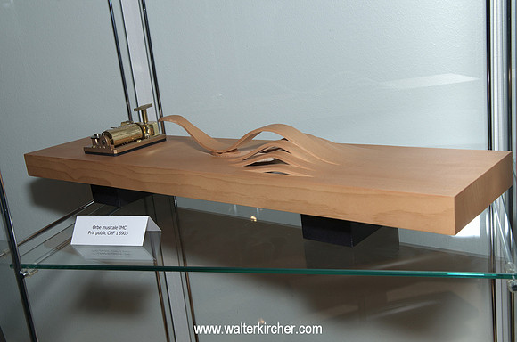 JMC Orbe Musicale with a Music Box