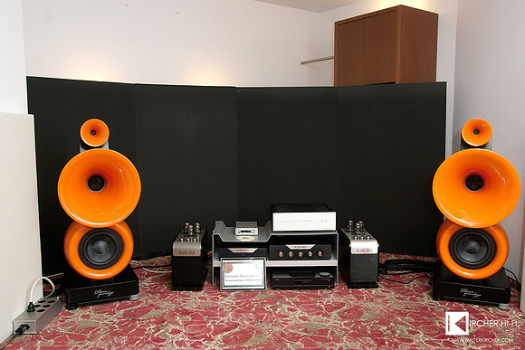 Vienna Physix horn speakers - modern and still compact beauties