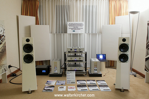 Accustic Arts reference electronics, Totem Element Metal speakers, Symposium (Isis rack, Ultra platforms and Rollerblocks), room acoustic tuning by Zalan Schuster with GIK Acoustic elements, PS Audio