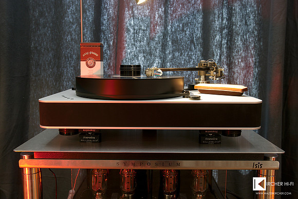 Dr. Feickert Analogue Blackbird record player