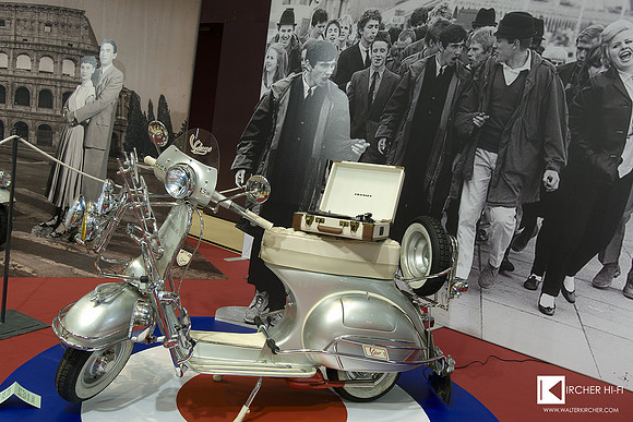 photo session for Wasami and cool Crosley record players
