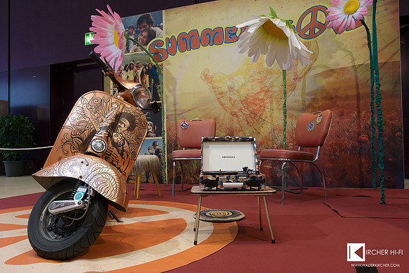 photo session for Wasami and cool Crosley record players