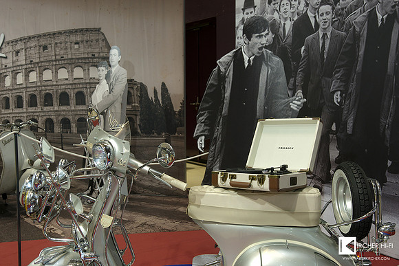photo session for Wasami and cool Crosley record players