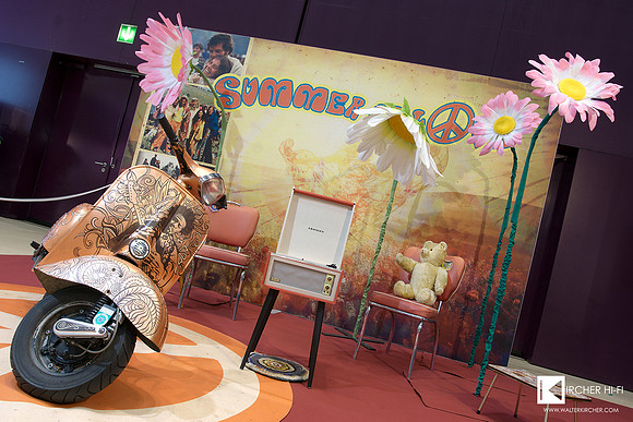 photo session for Wasami and cool Crosley record players