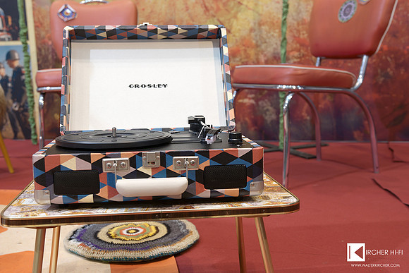 photo session for Wasami and cool Crosley record players