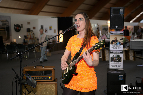 Austrian Pop singer Mary Broadcast live