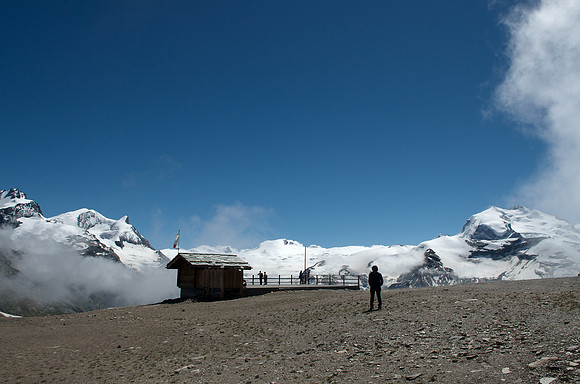 Rothorn 3103m - looking east: Strahlhorn 4190m, Adlerhorn 3988m (left peaks) and Monte Rosa Massif with highest peak Dufourspitze 4634m (right peak)