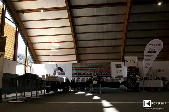 WIENYL record dealer booth