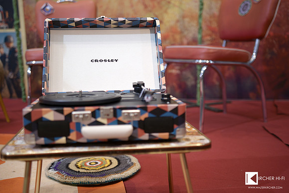 photo session for Wasami and cool Crosley record players