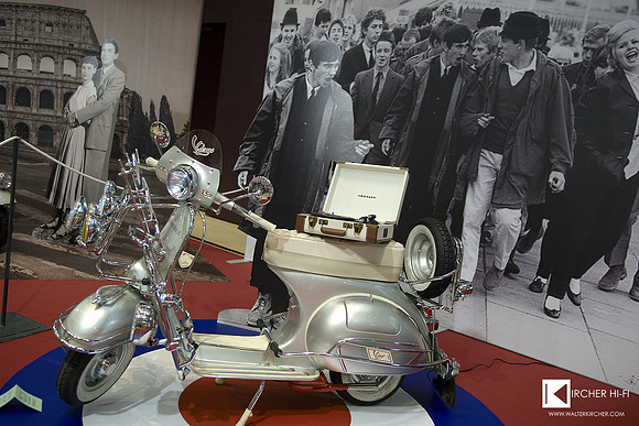 photo session for Wasami and cool Crosley record players