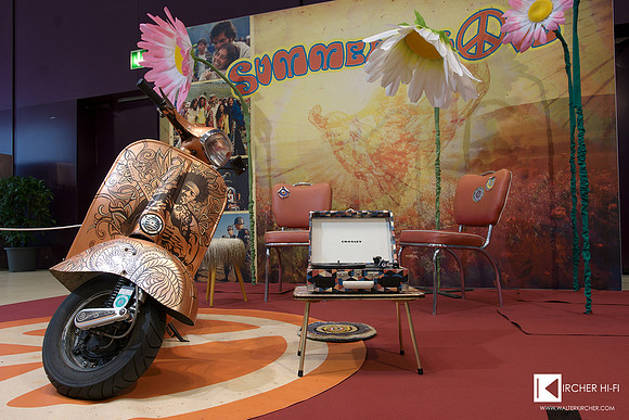photo session for Wasami and cool Crosley record players