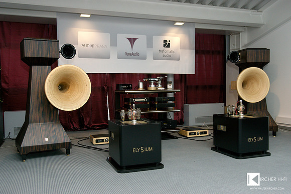 my favorite room 2016 in Munich: Trafomatic Audio & Tune Audio - sources Klimo & Rockna
