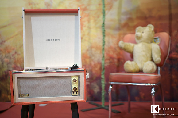 photo session for Wasami and cool Crosley record players
