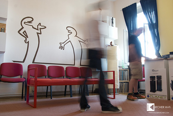 Robertoshop - main listening room