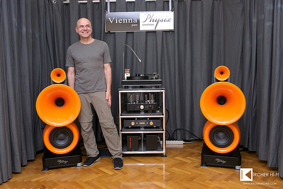 Robert Goeschl, Vienna Physix mastermind