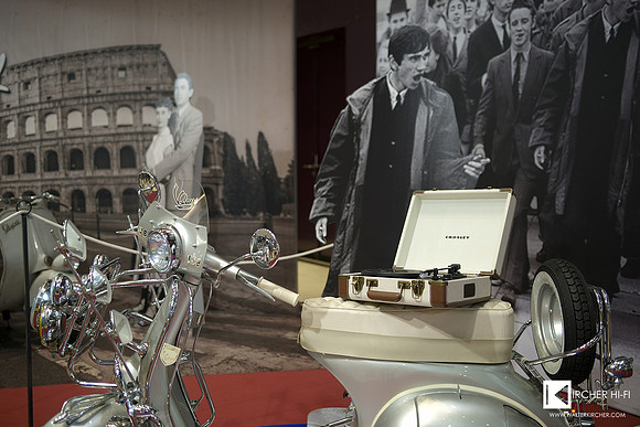 photo session for Wasami and cool Crosley record players