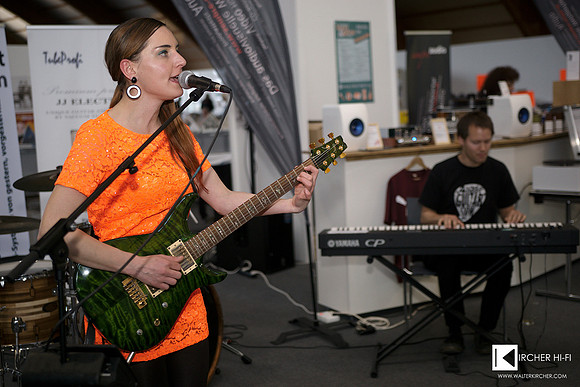 Austrian Pop singer Mary Broadcast live